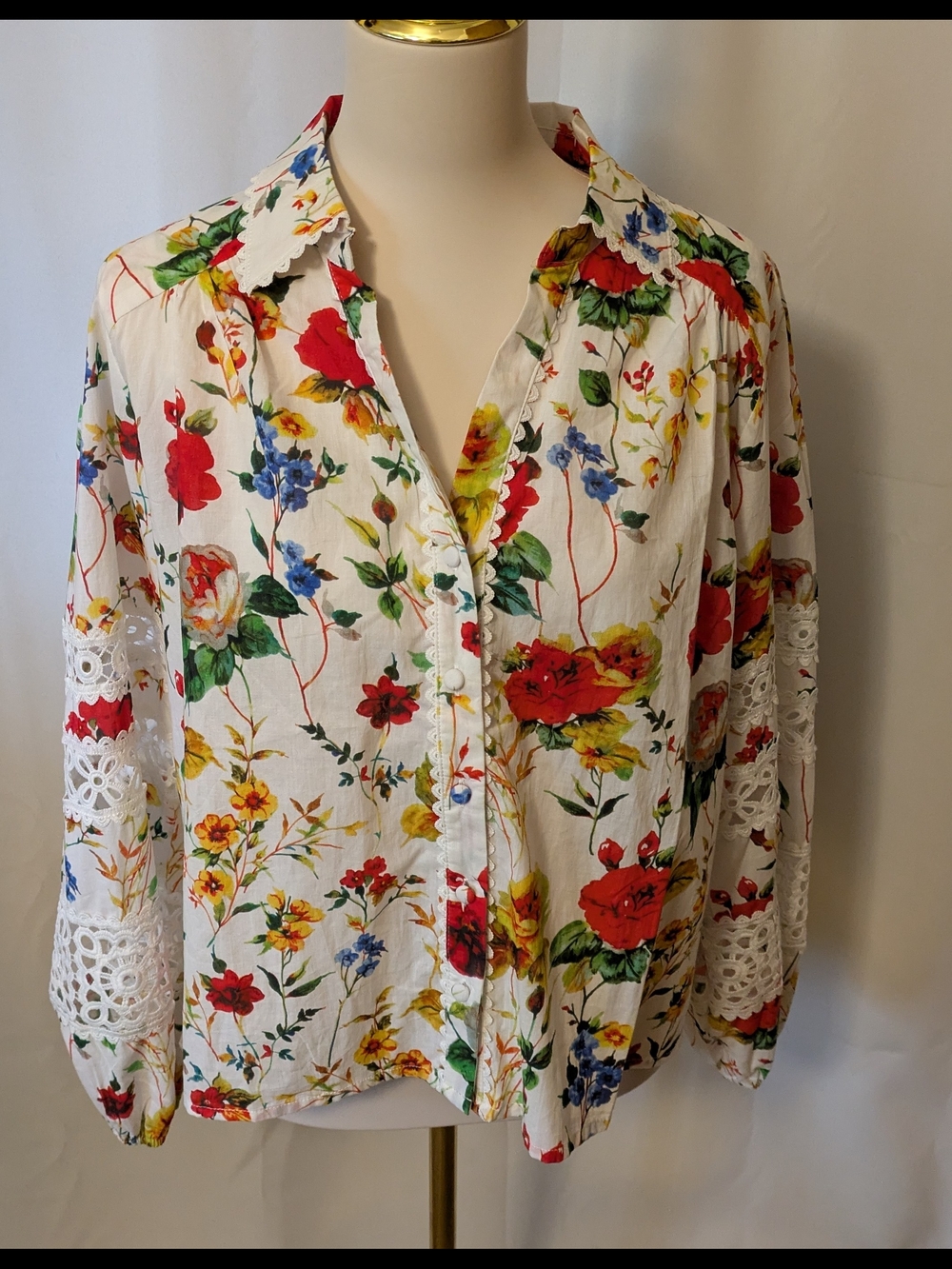 Industry Floral Lace-Detail Button-Front Blouse - White/Multi